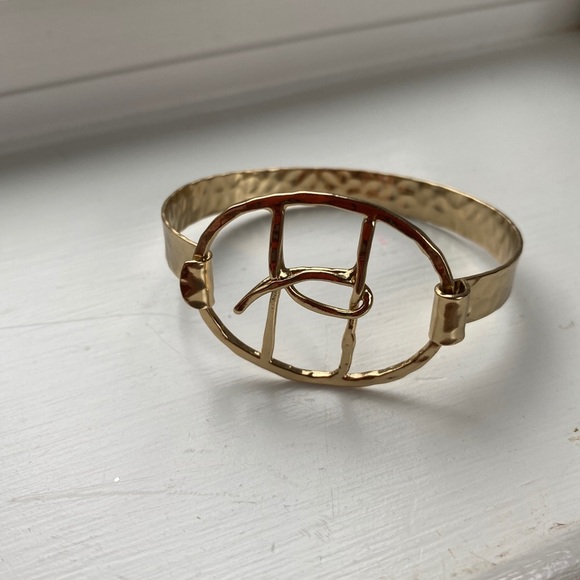 NWT Anthropologie Gold Monogram Script Cuff Bracelet  T H - Picture 4 of 10